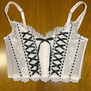 Victoria’s secret corset top lingerie in a size small!